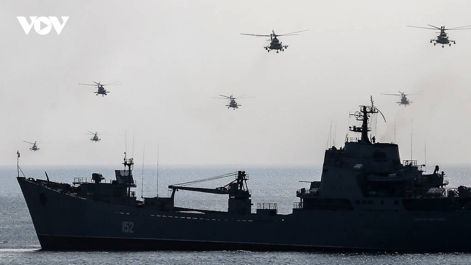 Hơn 40 tàu chiến Nga tập trận quy mô lớn ở Crimea