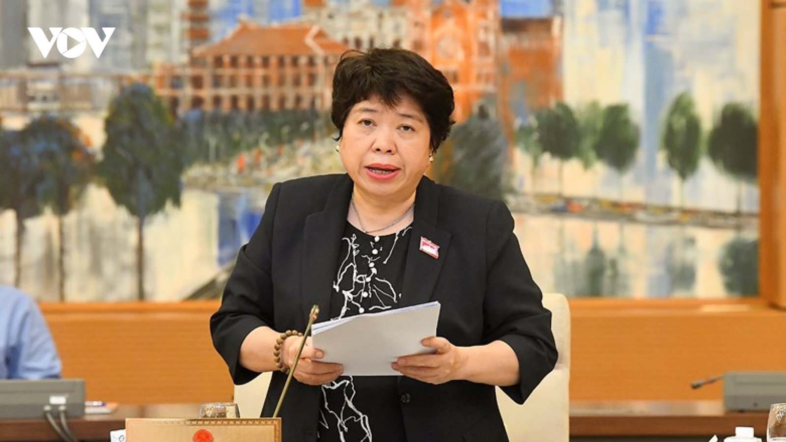 Đẩy mạnh hỗ trợ tham gia BHYT, giảm chi "tiền túi" của người dân cho chăm sóc sức khoẻ