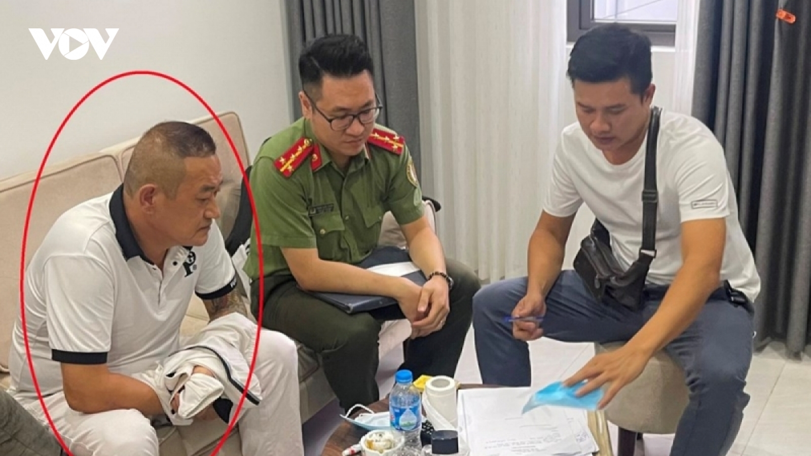 Nóng 24h: Bắt một người nước ngoài bị truy nã quốc tế khi đang làm việc tại Hải Phòng
