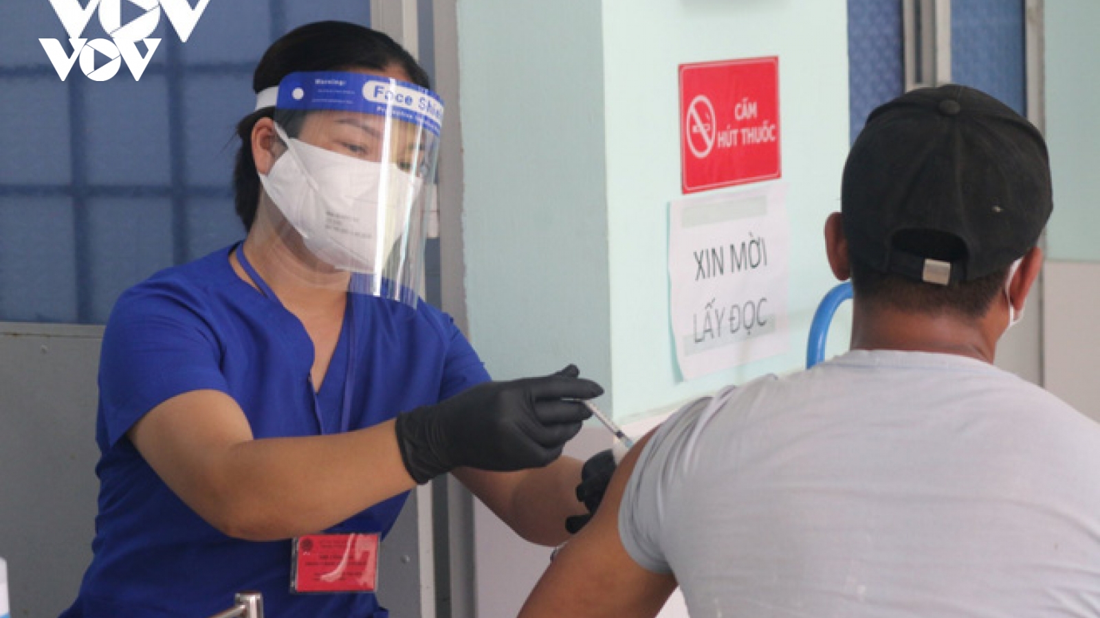 Miền Đông và Tây Nam Bộ cần triển khai kế hoạch tiêm vaccine Covid-19 khẩn trương nhất có thể