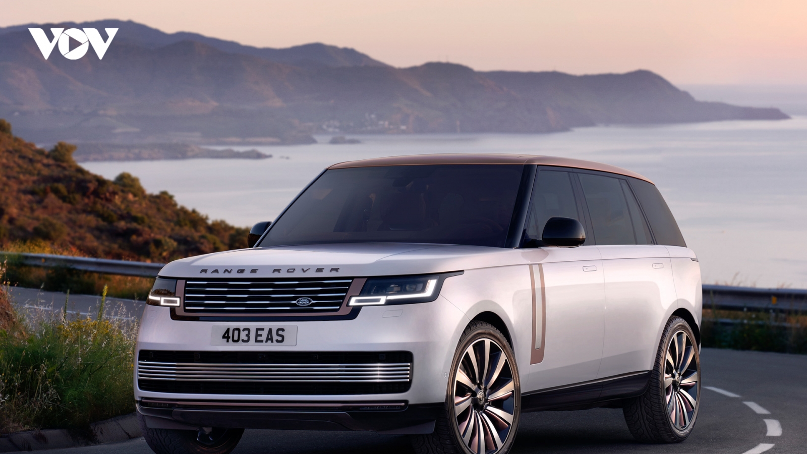 Range Rover mới vừa ra mắt - chiếc SUV sở hữu nhiều công nghệ tương lai