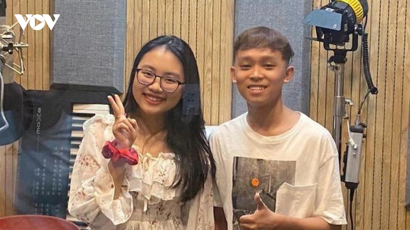 Chuyện showbiz: Bị so sánh với Hồ Văn Cường, Phương Mỹ Chi đáp trả thẳng thắn