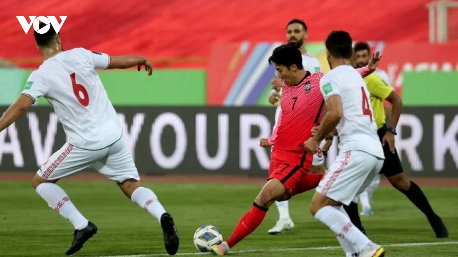 Son Heung Min ghi bàn, Hàn Quốc hòa Iran trong trận cầu "mãn nhãn"
