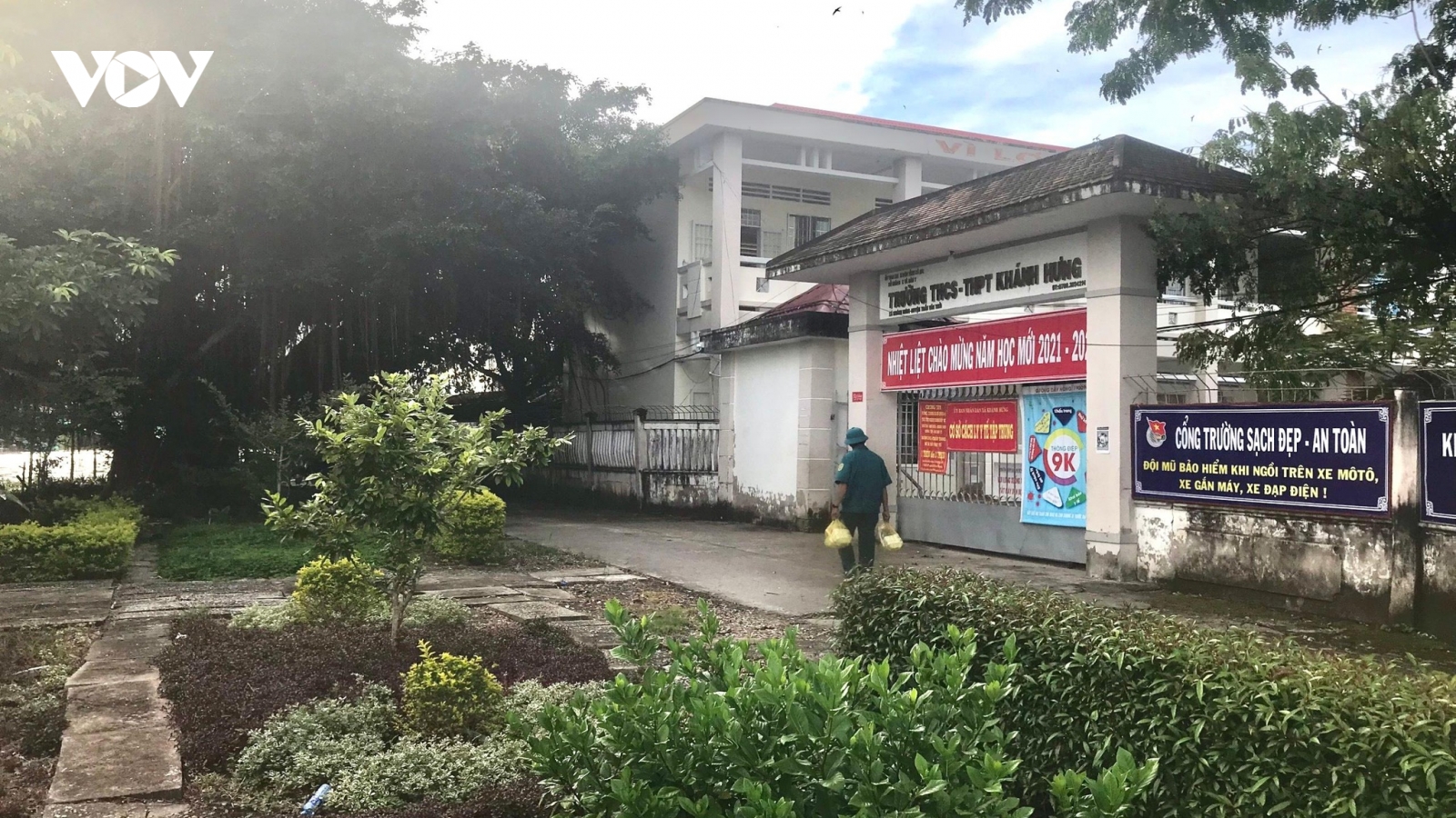 Cà Mau: Trưởng trạm y tế và con gái xin nghỉ việc sau vụ tiêu hủy chó