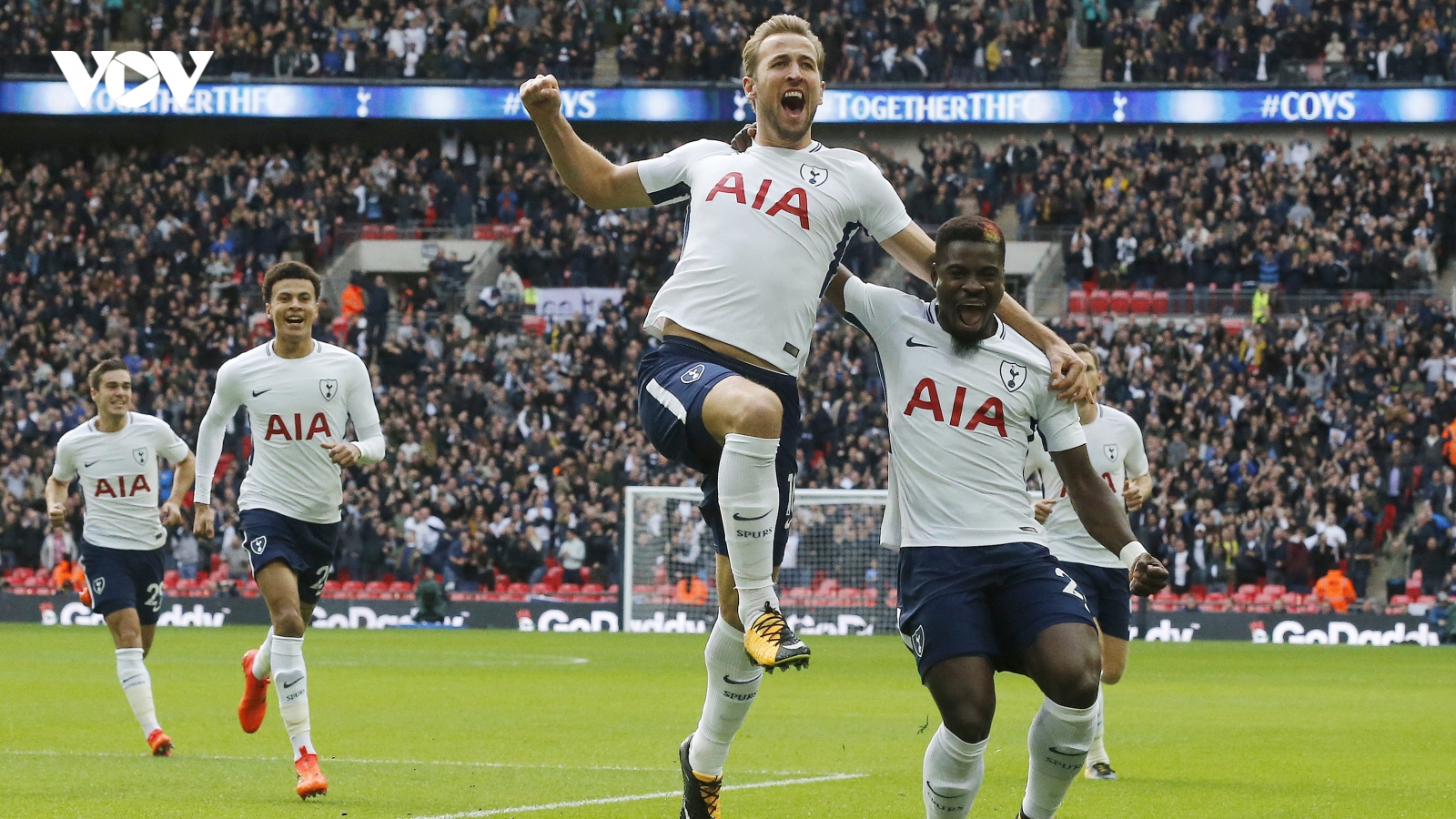 Ngày này năm xưa: Tottenham "đại thắng" Liverpool