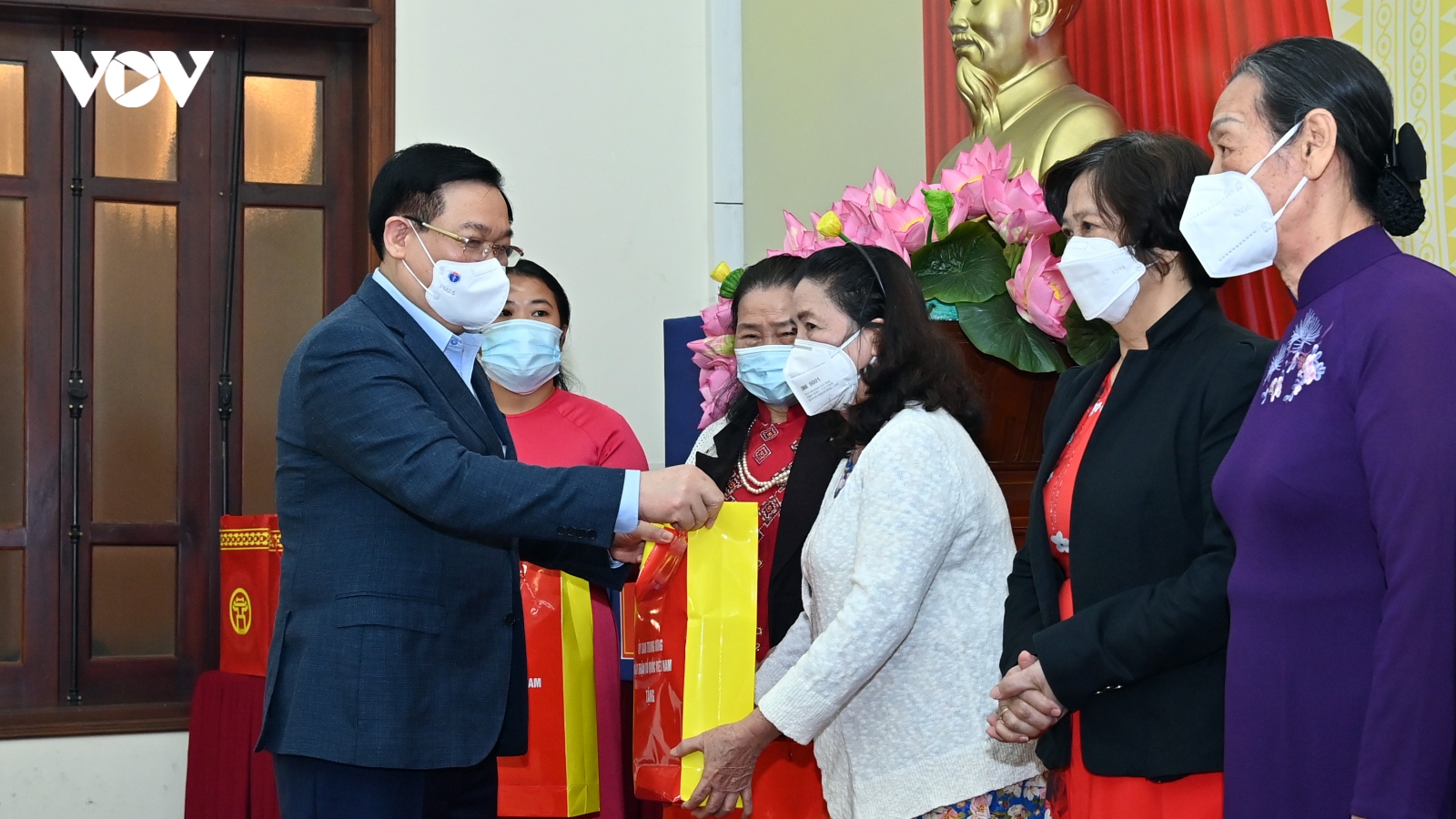Chủ tịch Quốc hội dự Ngày hội đại đoàn kết tại phường Quán Thánh, Hà Nội