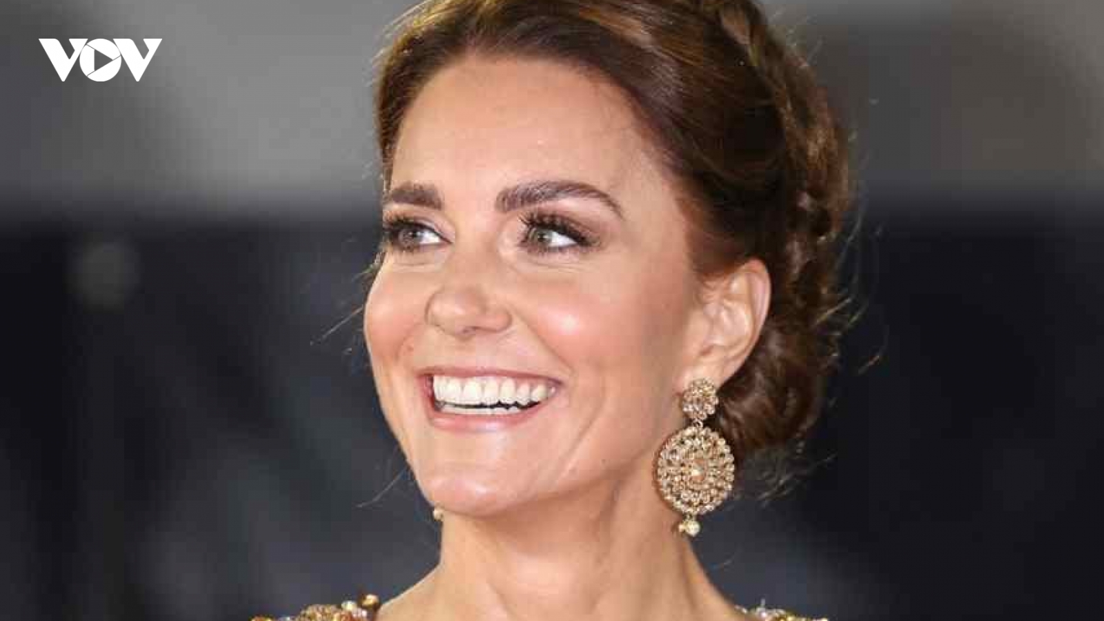 Công nương Kate Middleton, Angelina Jolie, Kim Kardashian...ăn kiêng như thế nào?