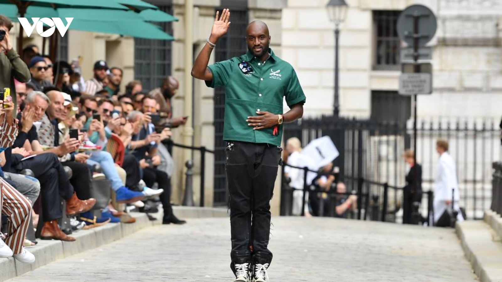 Nhà thiết kế của Louis Vuitton Virgil Abloh qua đời ở tuổi 41