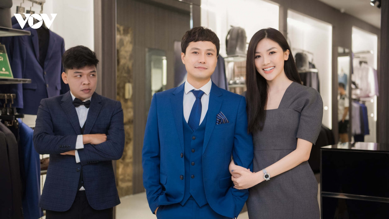 Chuyện showbiz: Trung Ruồi "ghen ra mặt" khi Lương Thanh khoác tay Thanh Sơn tình tứ