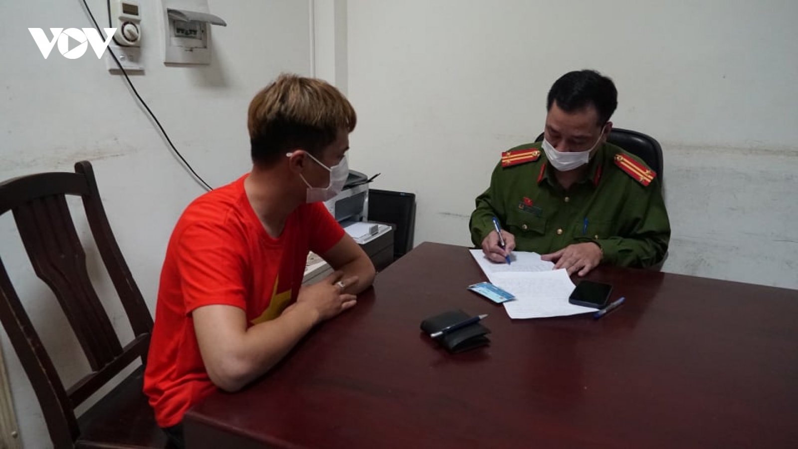 Làm giả giấy xét nghiệm Covid-19 bán cho khán giả xem trận Việt Nam - Nhật Bản