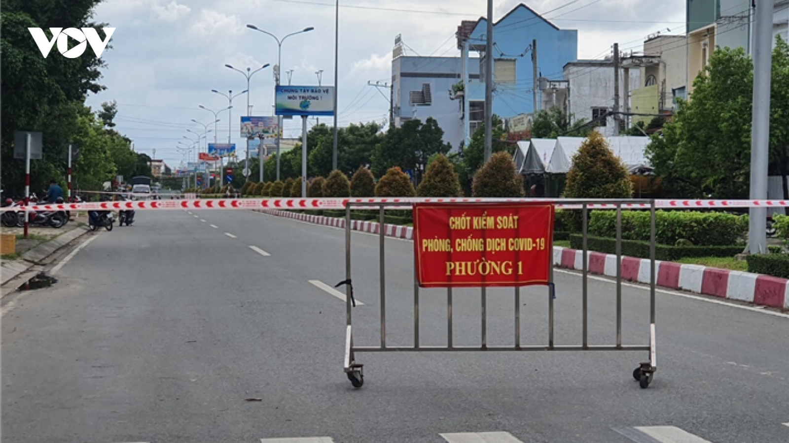 Miền Tây tiếp tục nóng với ngàn ca COVID-19 trong ngày, không còn tỉnh vùng xanh