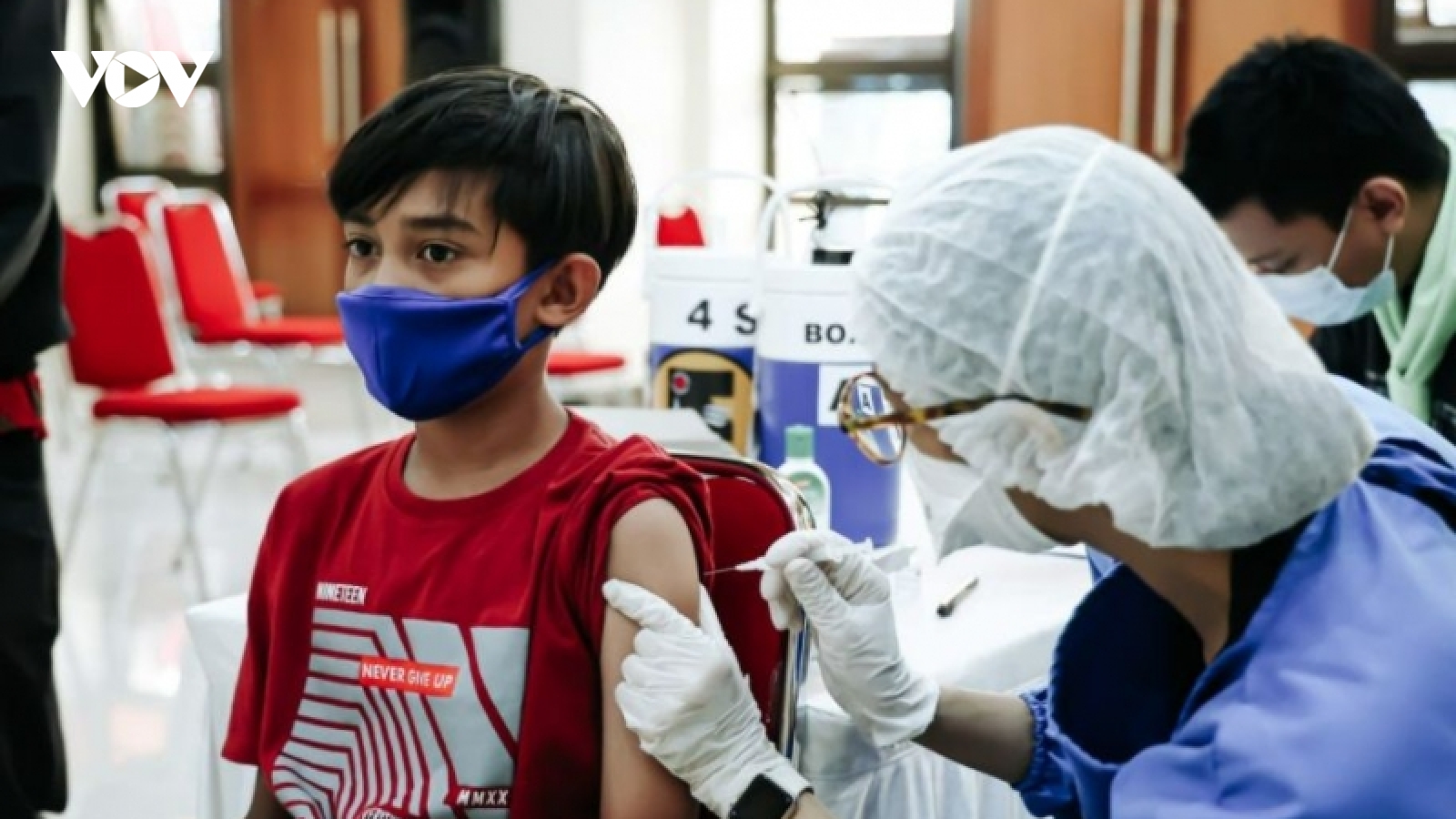 Indonesia lọt top 5 quốc gia có tỷ lệ tiêm chủng vaccine Covid-19 cao nhất thế giới