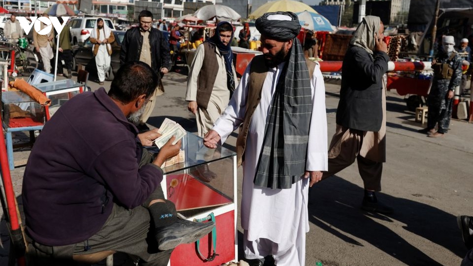 Taliban cấm sử dụng ngoại tệ ở Afghanistan