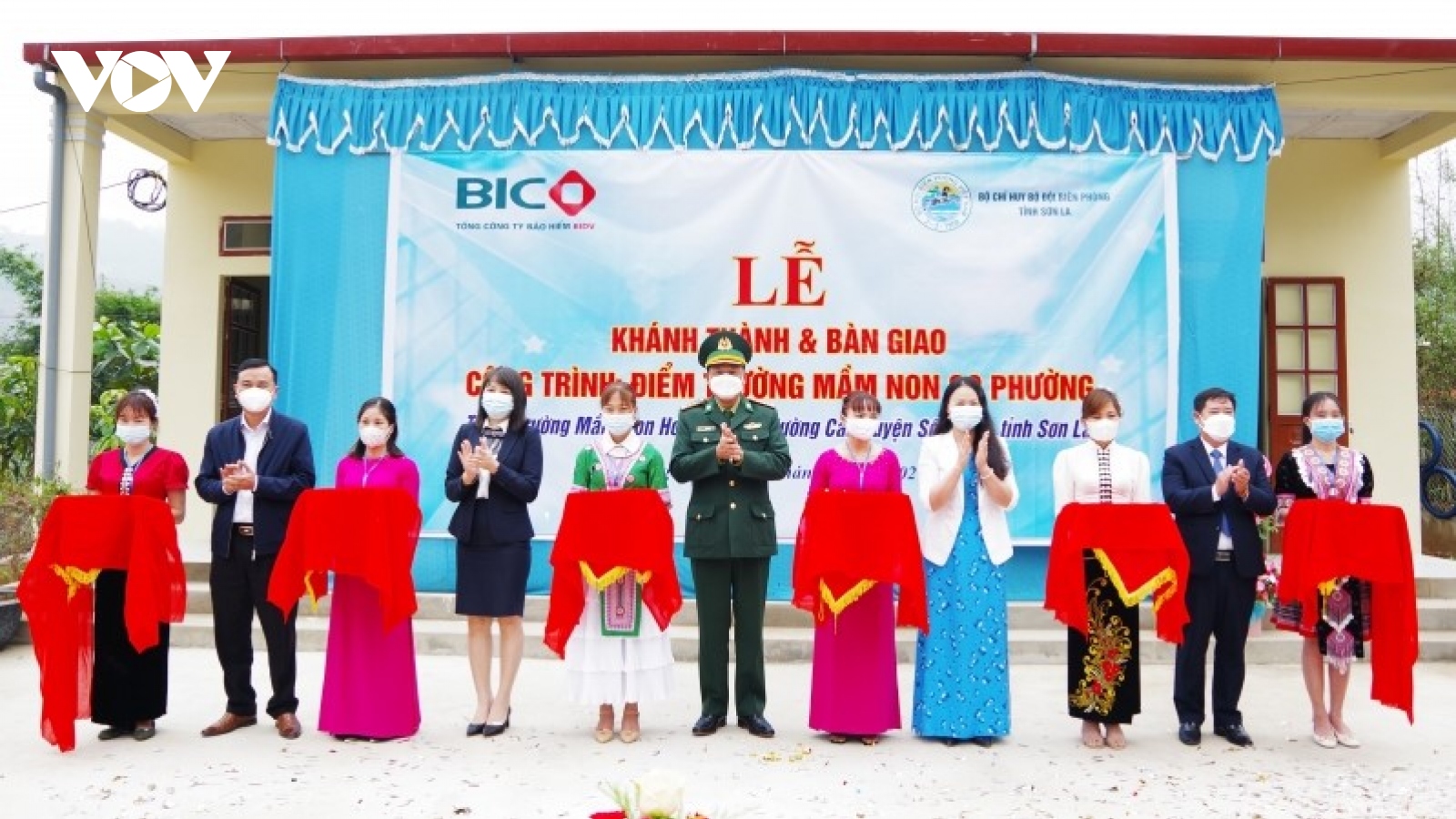 Bộ đội biên phòng Sơn La bàn giao điểm trường cho trẻ em nghèo vùng biên giới