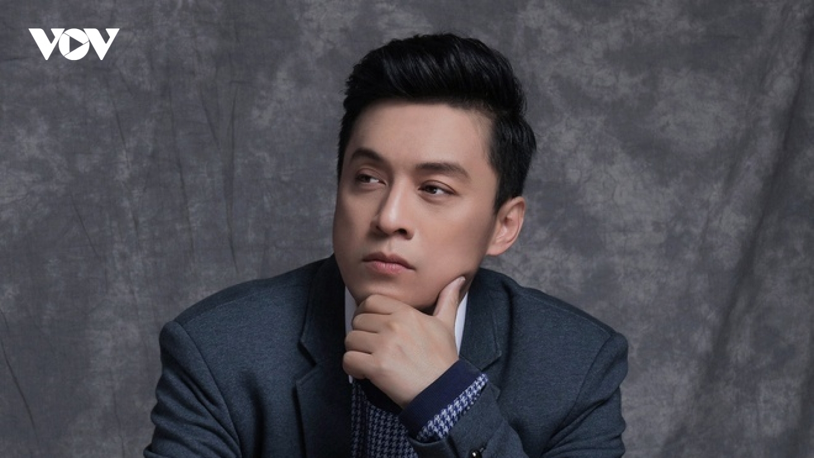 Chuyện showbiz: Phía Lam Trường lên tiếng về tin đồn ly hôn lần hai