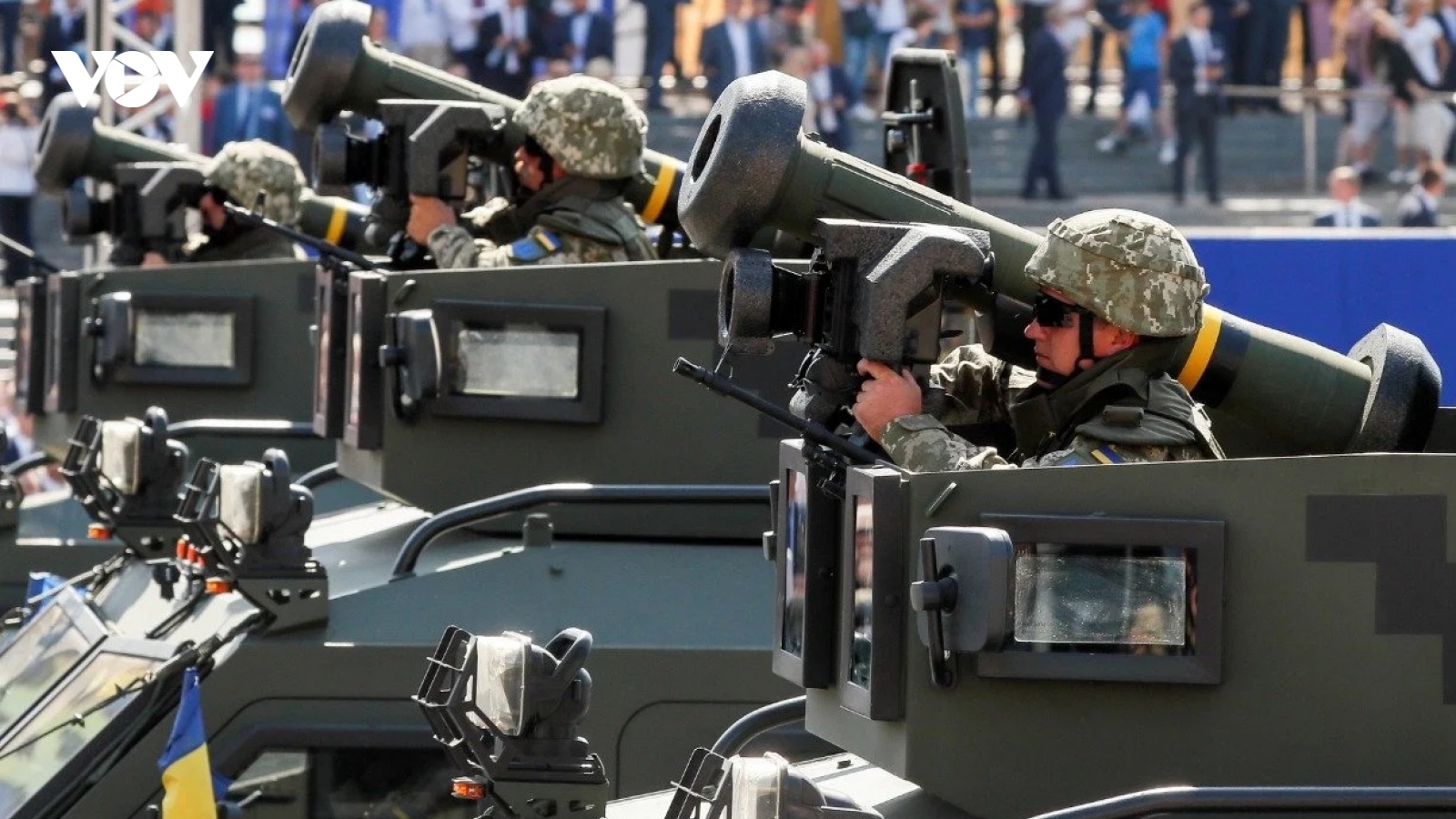 Mỹ, NATO bán vũ khí cho Ukraine: Tia lửa kích hoạt cuộc chiến mới với Nga?