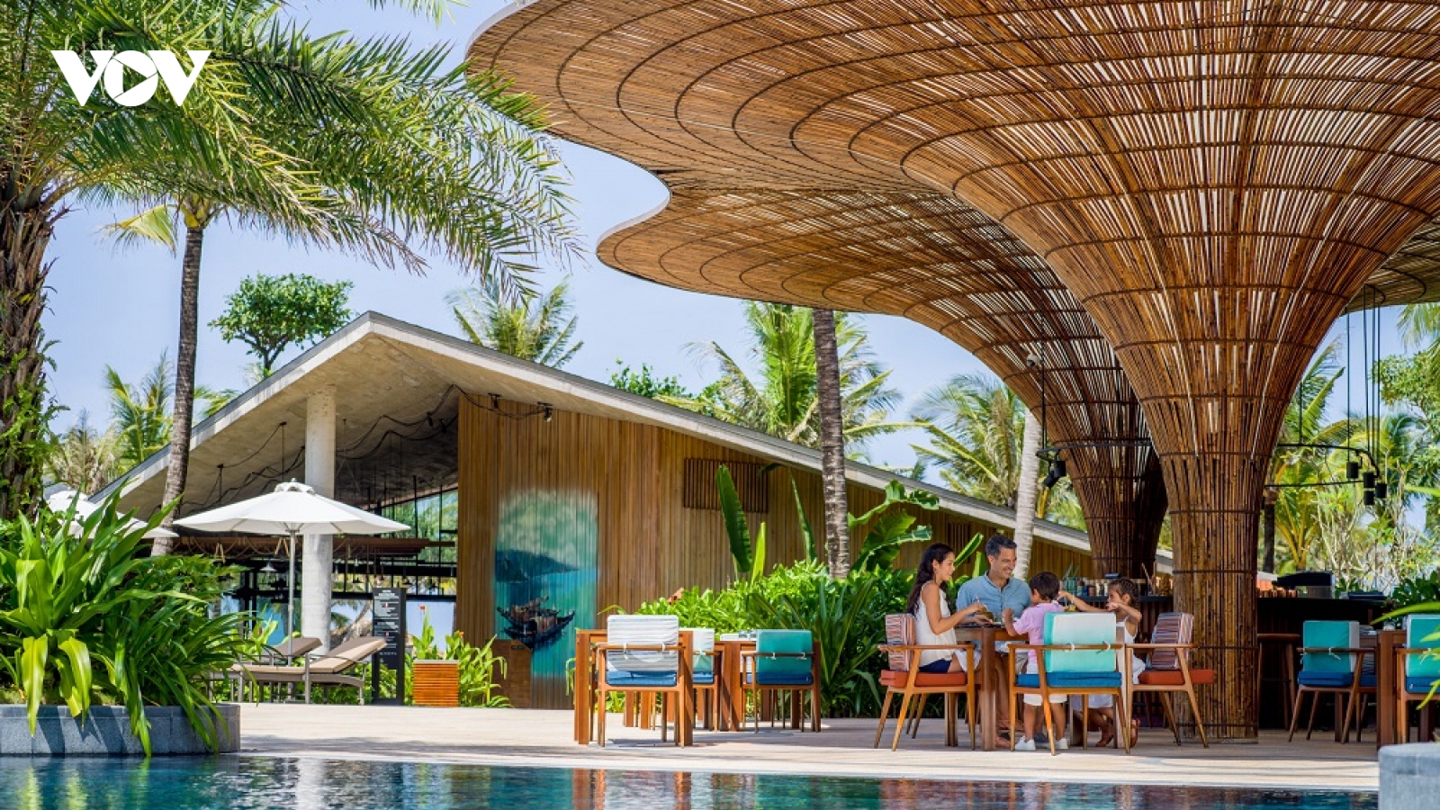 InterContinental Phu Quoc Long Beach Resort được vinh danh Khu Nghỉ dưỡng dành cho gia đình