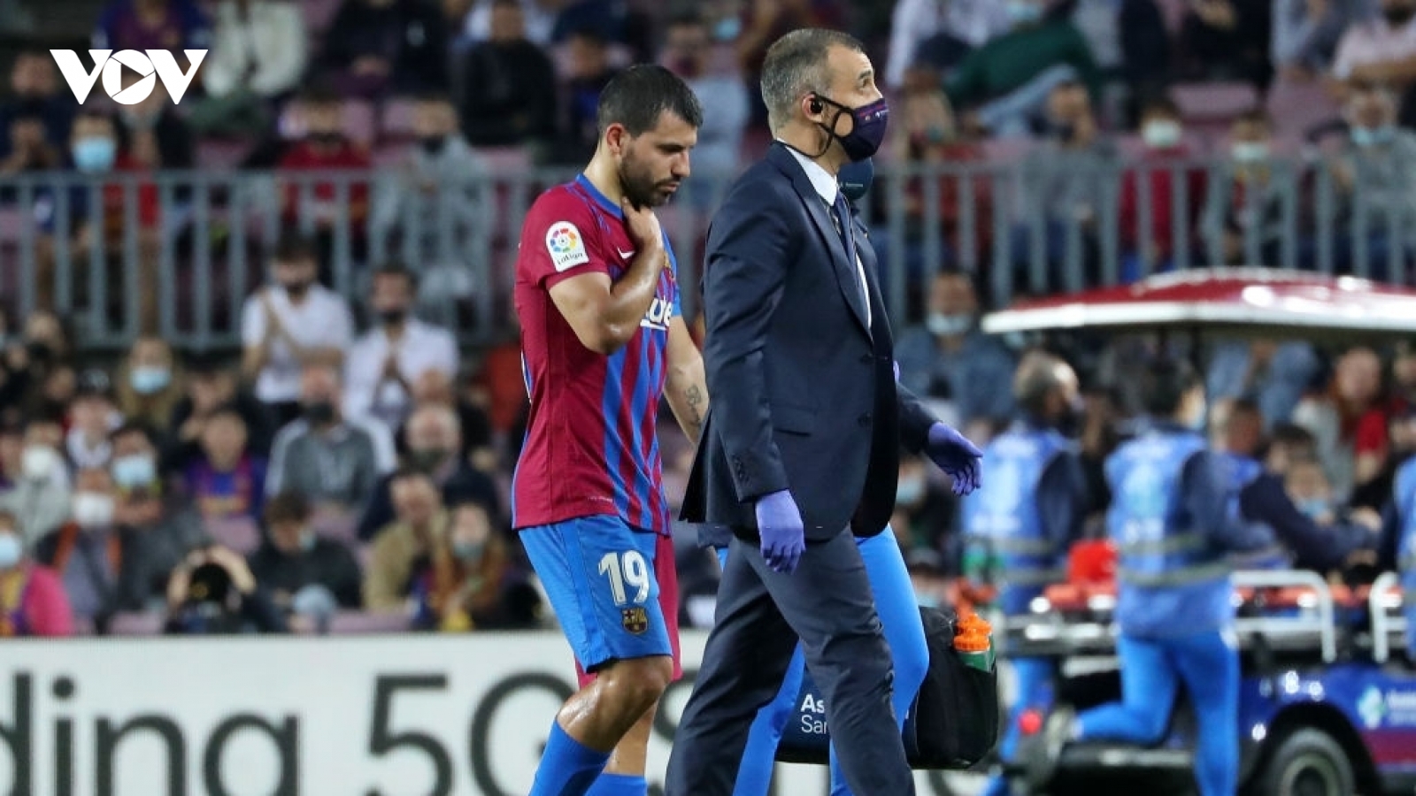 Aguero nghỉ thi đấu 3 tháng vì rối loạn nhịp tim 