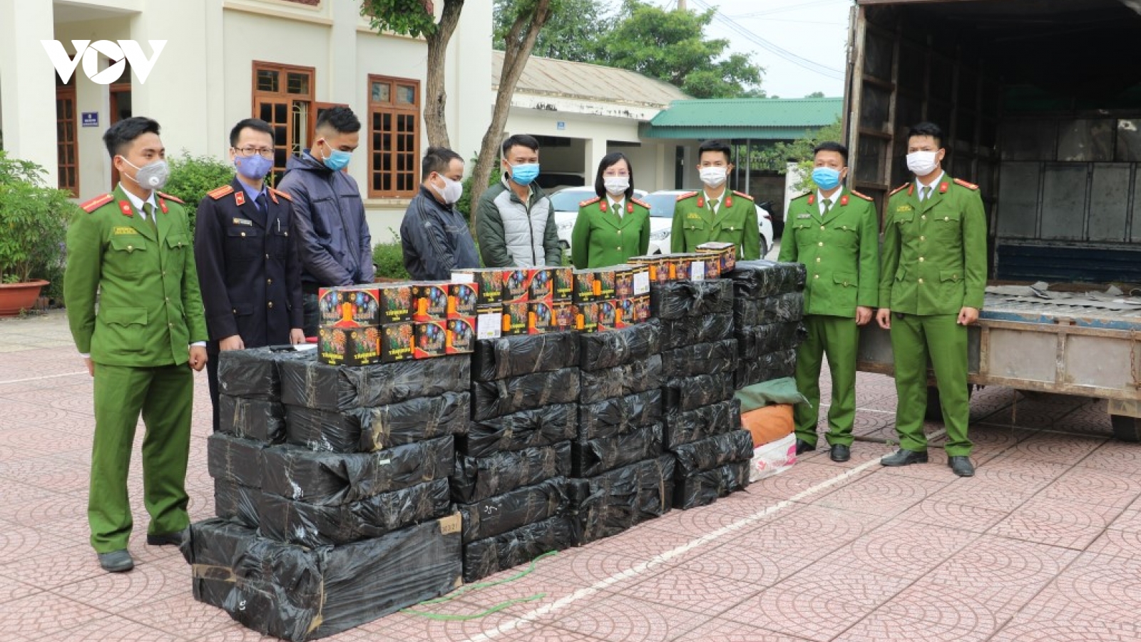 Phá đường dây buôn bán pháo nổ "siêu khủng" từ Quảng Trị về Nghệ An