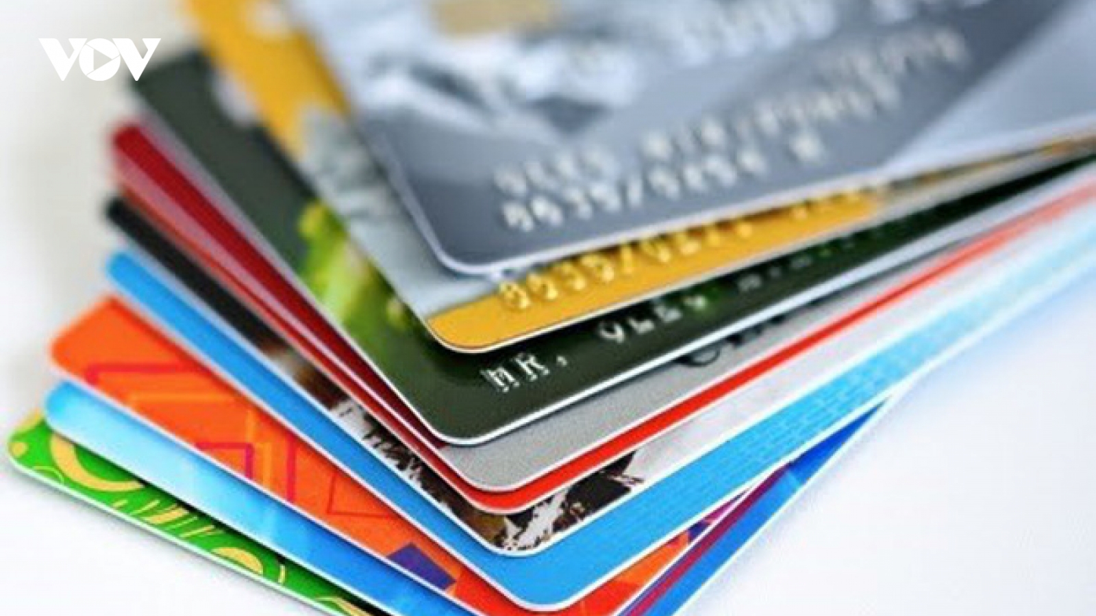 Những ưu điểm của thẻ ATM gắn chip