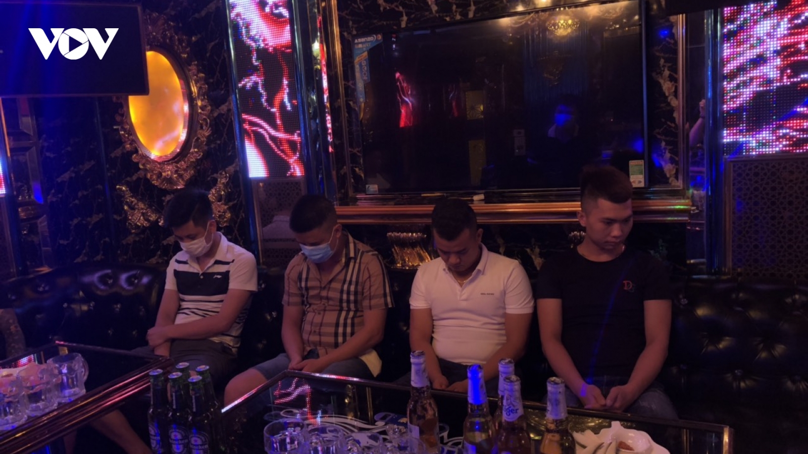 73 cơ sở kinh doanh karaoke vi phạm phòng dịch Covid-19 bị xử phạt 500 triệu đồng