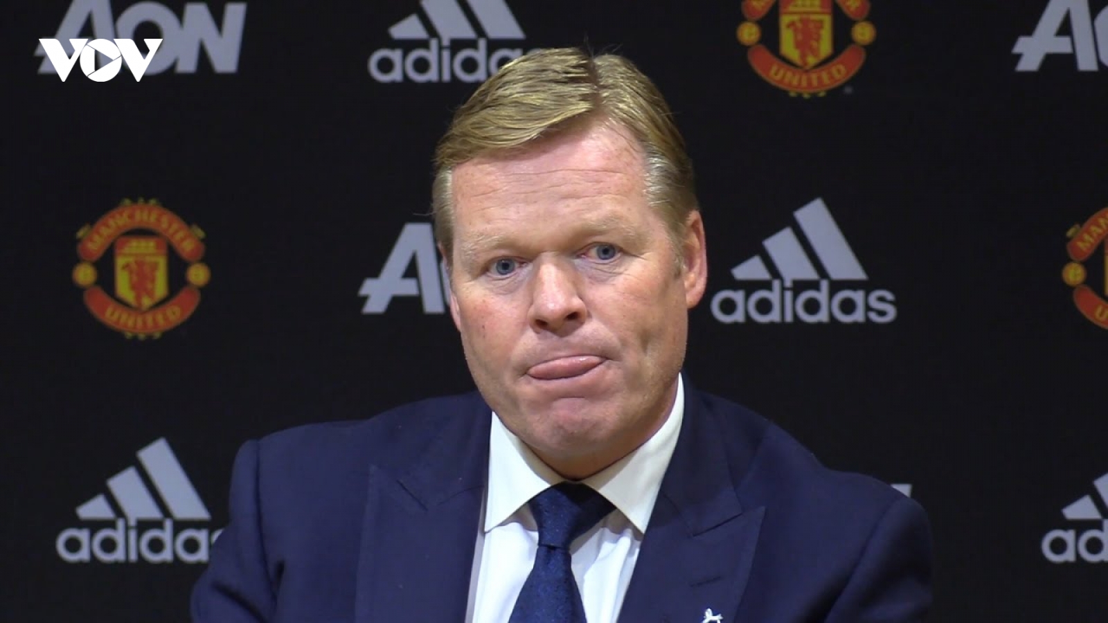 Biếm họa 24h: HLV Koeman sẵn sàng dẫn dắt MU