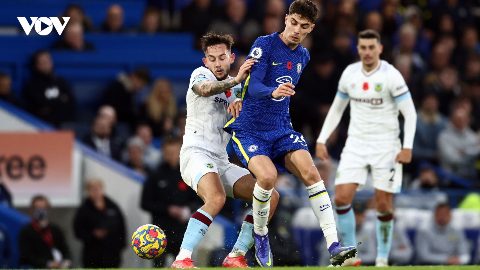 Phung phí cơ hội, Chelsea bị Burnley cầm hòa