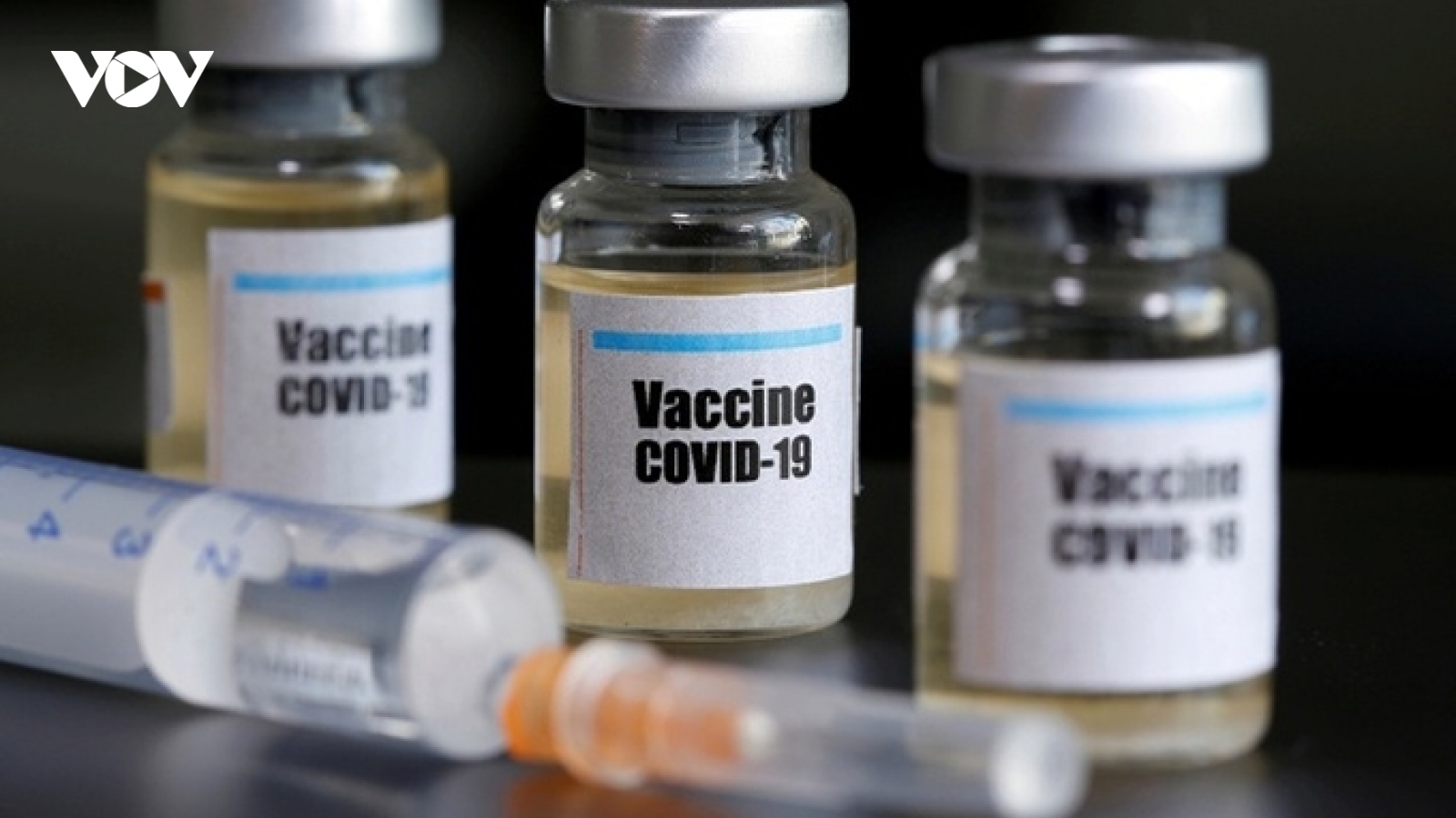 Anh mở rộng đối tượng tiêm vaccine COVID-19 cho người từ 40 - 49 tuổi