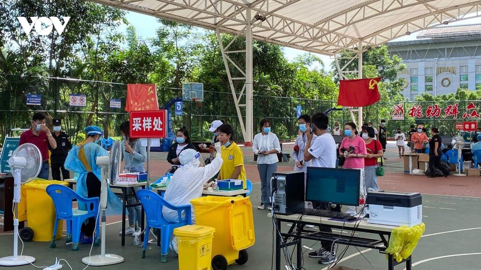 Cuộc sống bên trong thành phố áp dụng “Zero Covid” nghiêm ngặt nhất thế giới