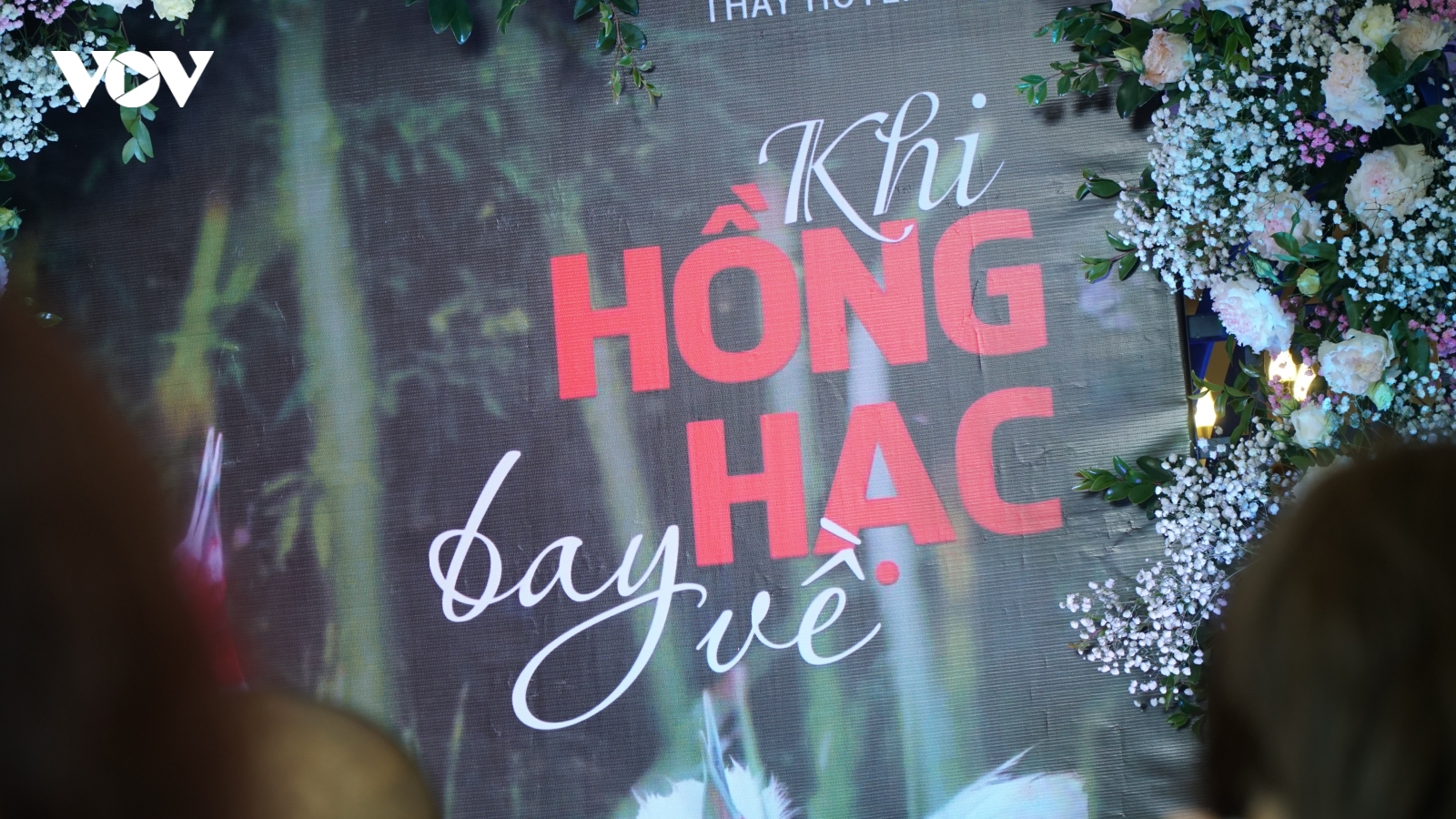 Tái bản sách “Khi hồng hạc bay về”