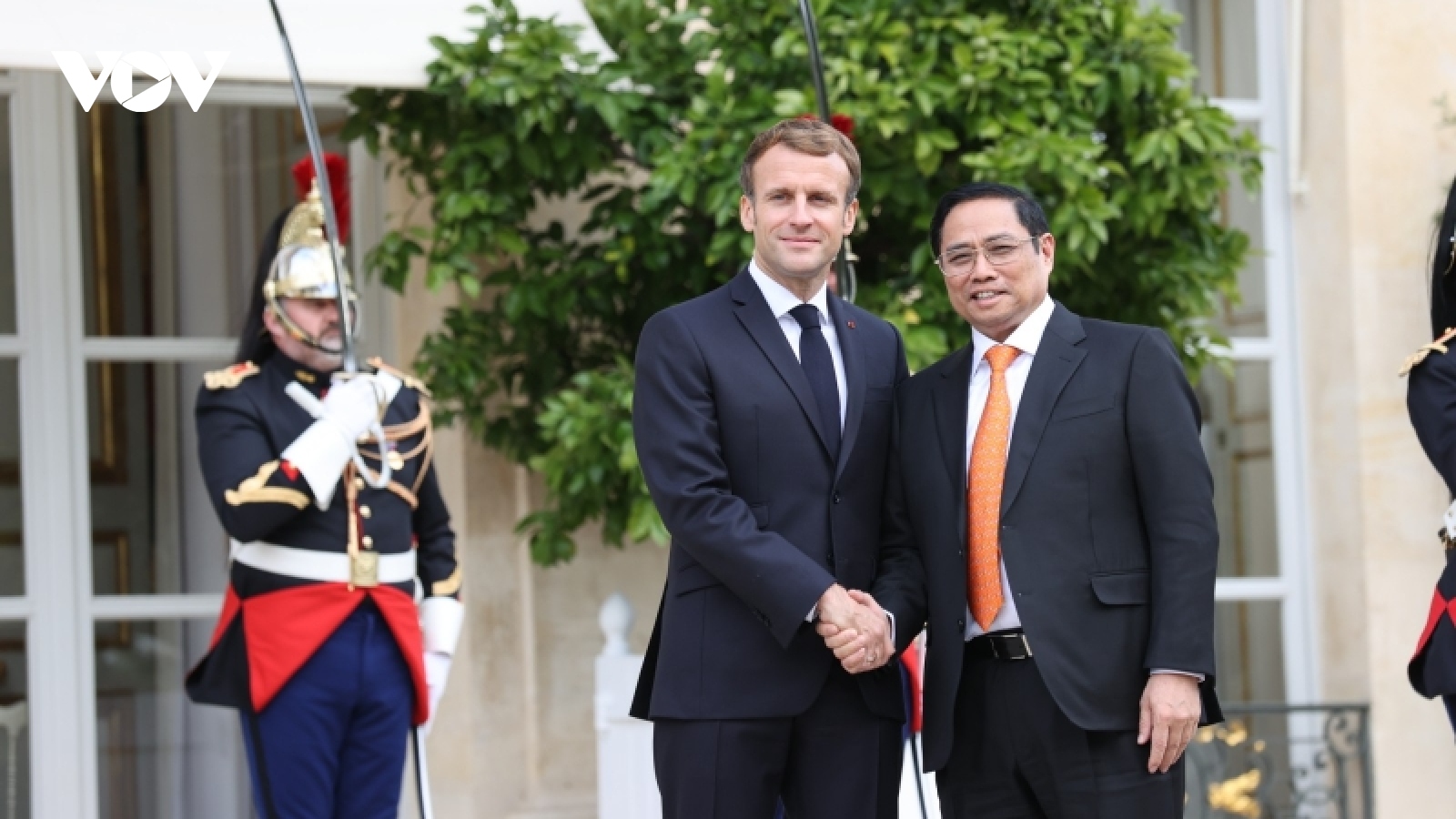 Thủ tướng Phạm Minh Chính hội kiến Tổng thống Pháp Emmanuel Macron