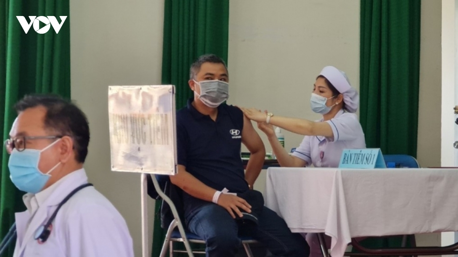 Lâm Đồng đẩy mạnh tiêm chủng vaccine ngừa Covid-19 cho người dân