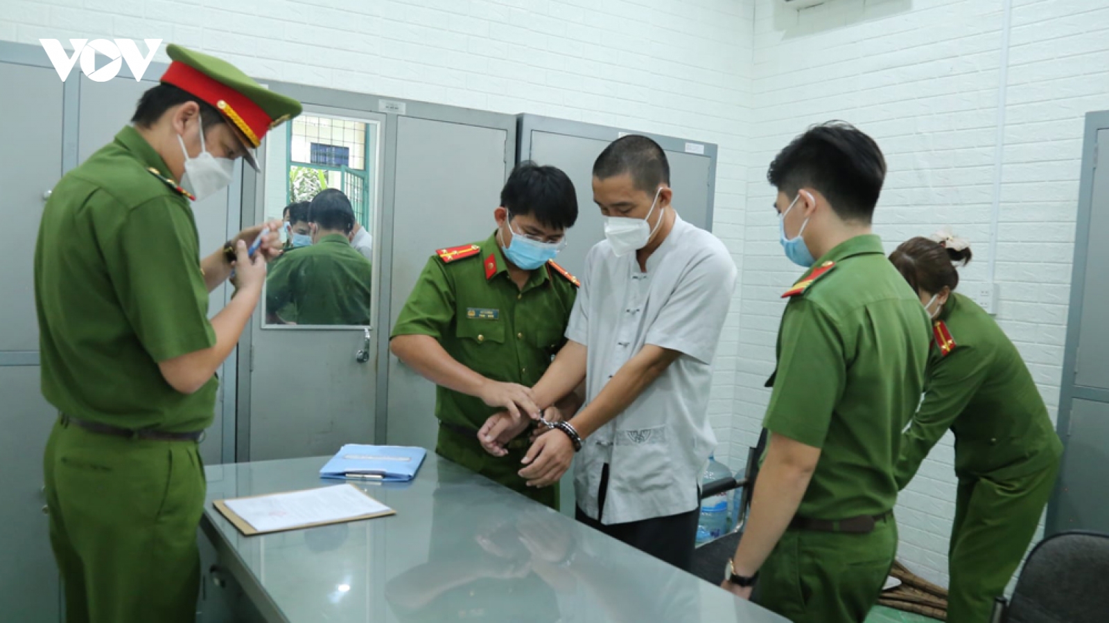 Bắt giam giám đốc công ty bất động sản lừa đảo ở Bình Dương