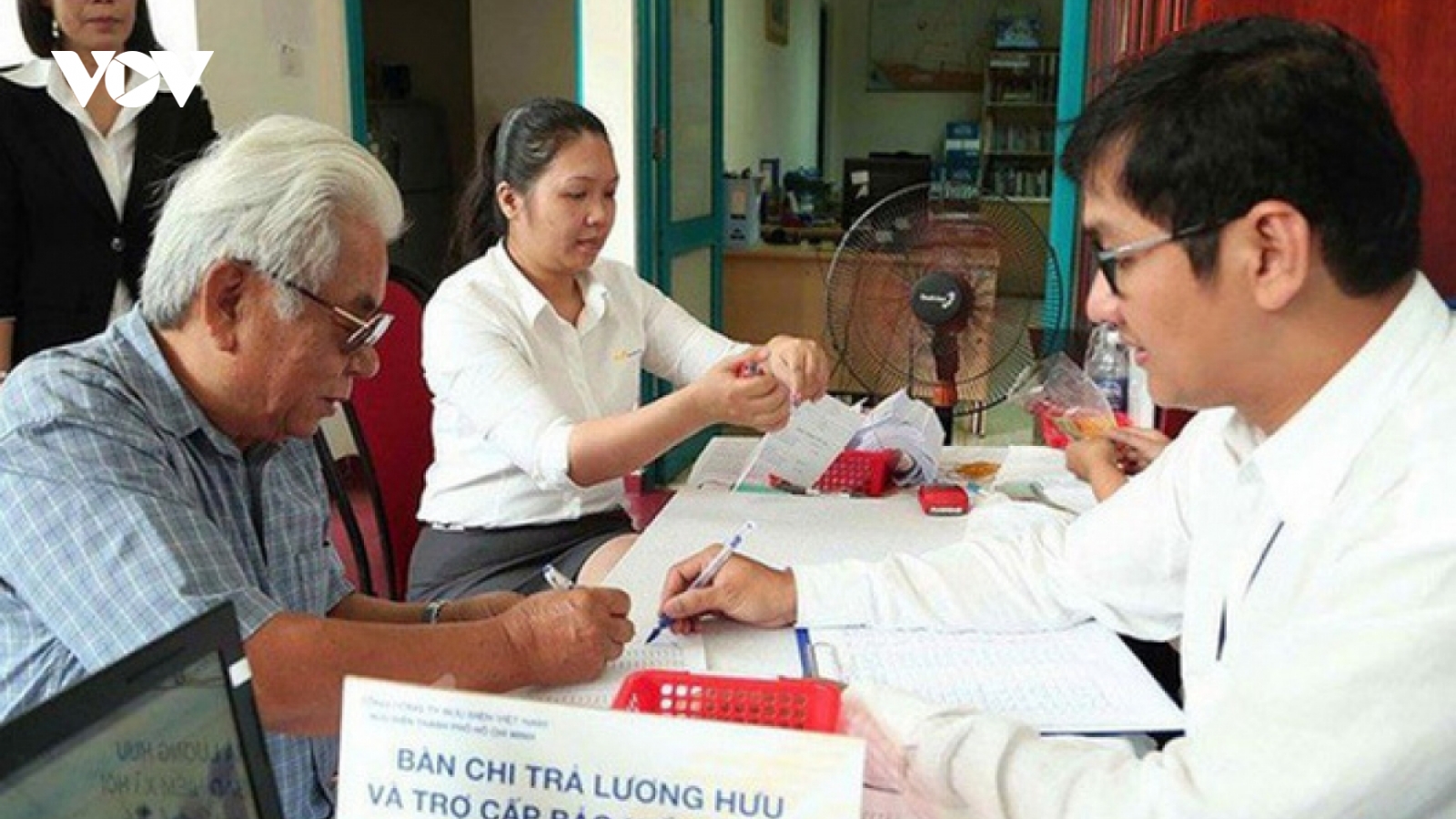 Nhận bảo hiểm xã hội một lần: Nỗi lo tuổi già không lương hưu
