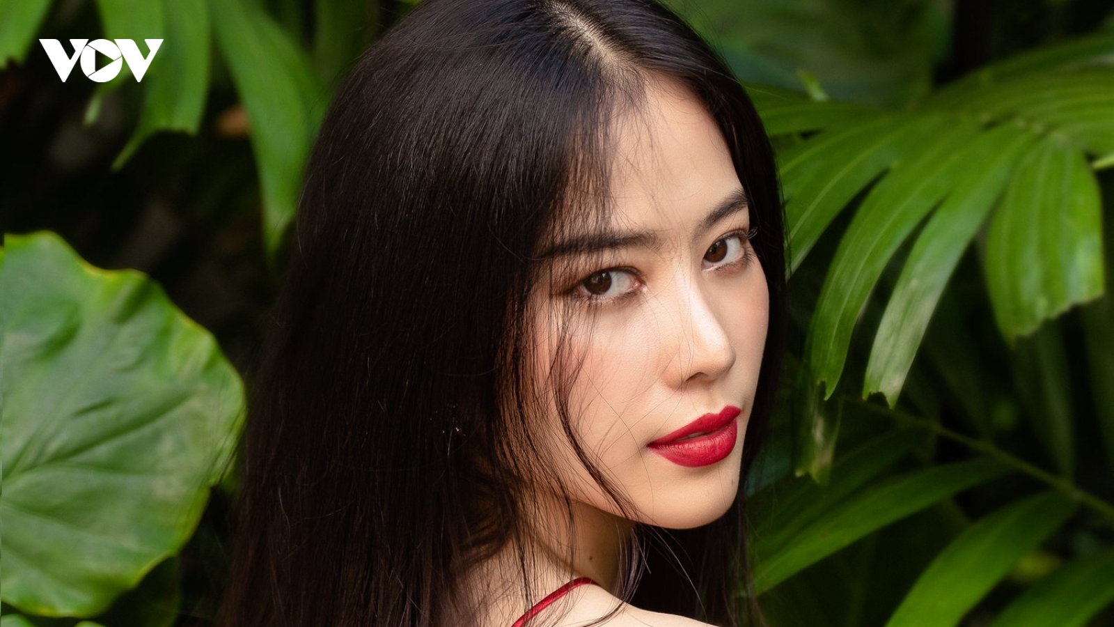 Nam Em lấy lại vóc dáng thời lọt top 8 Hoa hậu Trái đất 2016