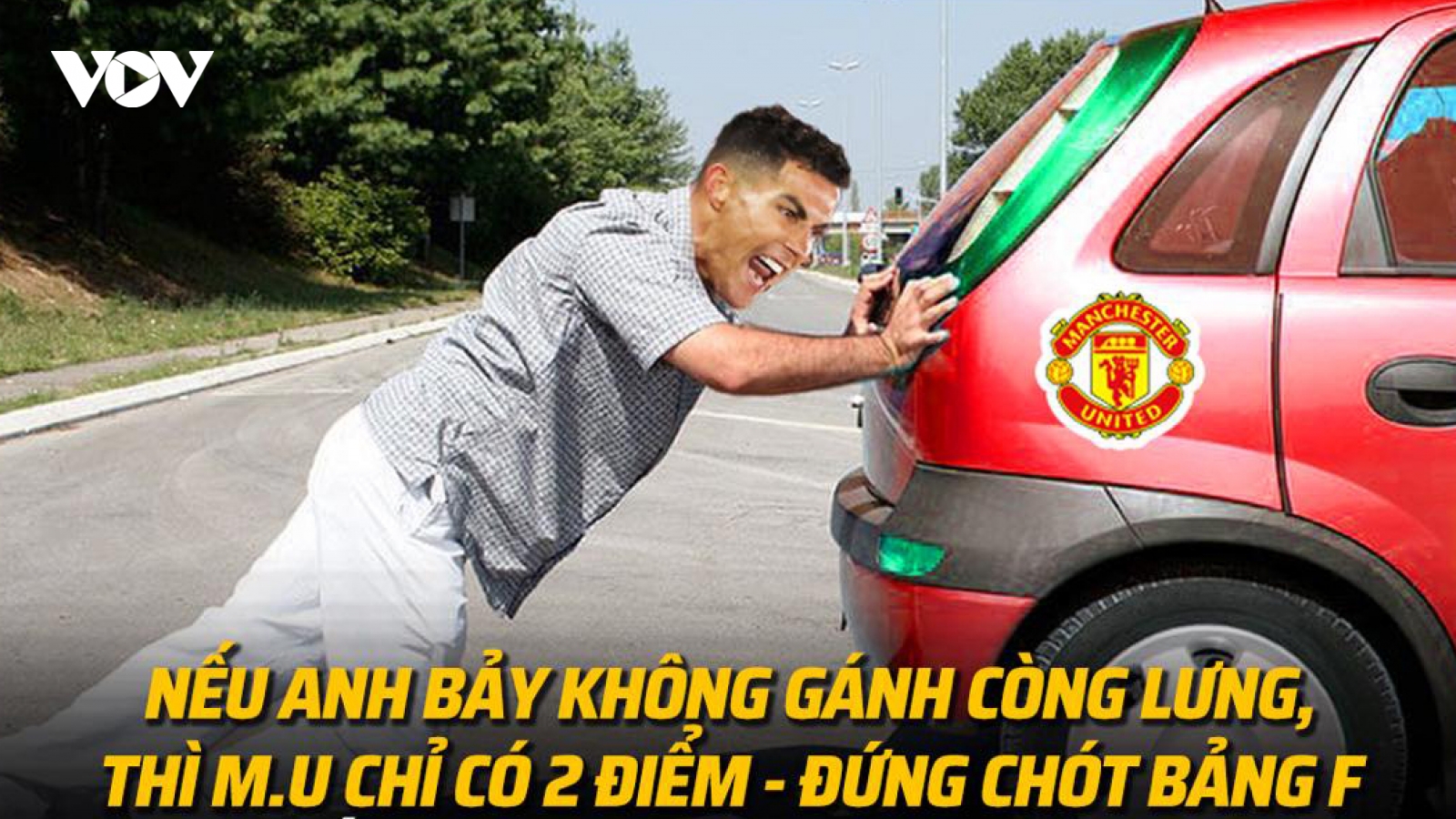 Biếm họa 24h: Ronaldo gồng gánh MU để giữ ghế cho Solskjaer
