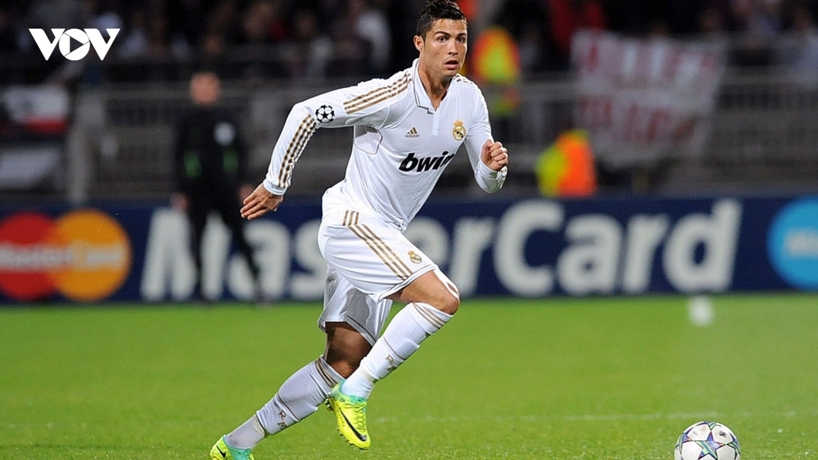 Ngày này năm xưa: Ronaldo cán mốc 100 bàn cho Real Madrid