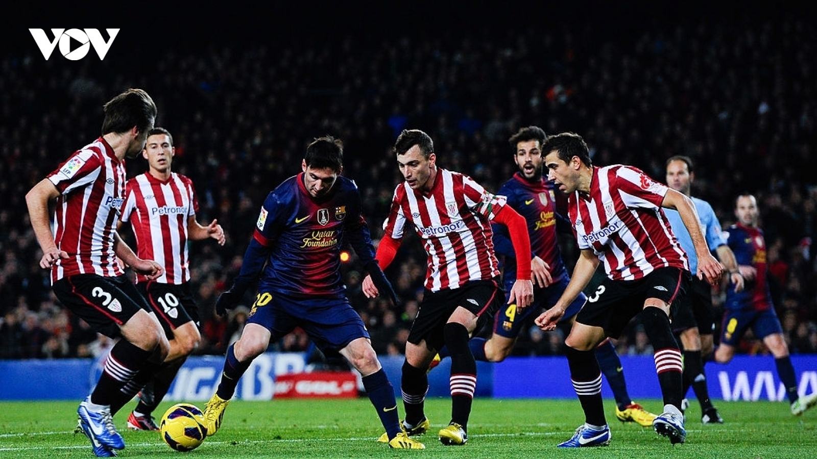 Ngày này năm xưa: Messi giúp Barca vượt qua kỷ lục của Real Madrid