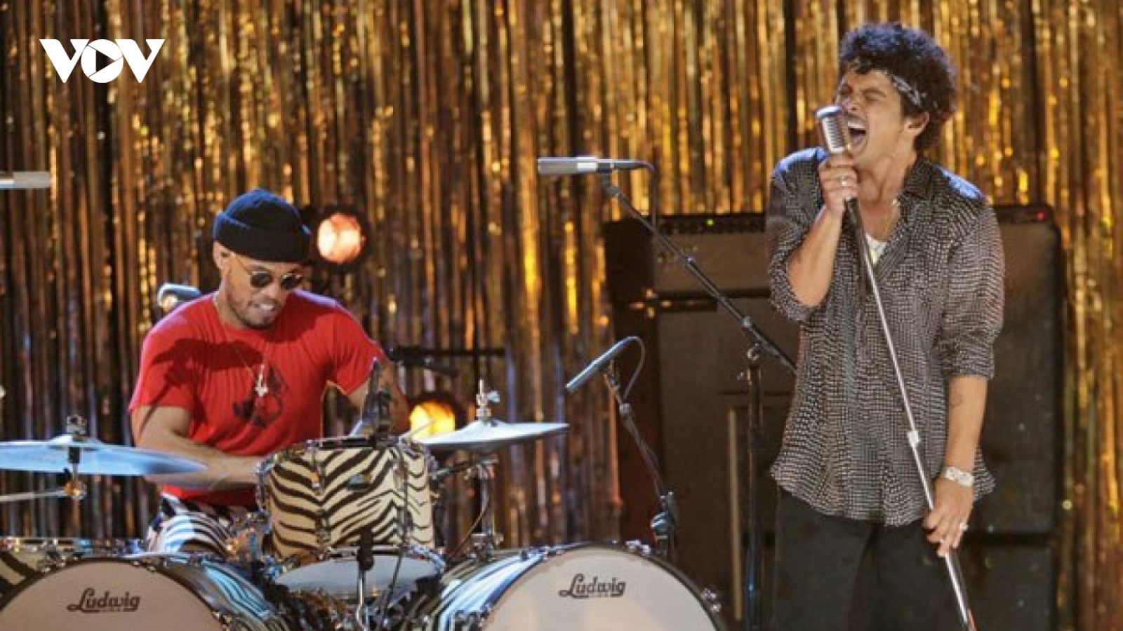BTS, Bruno Mars sẽ phá vỡ kỷ lục đề cử của Grammy 2022?