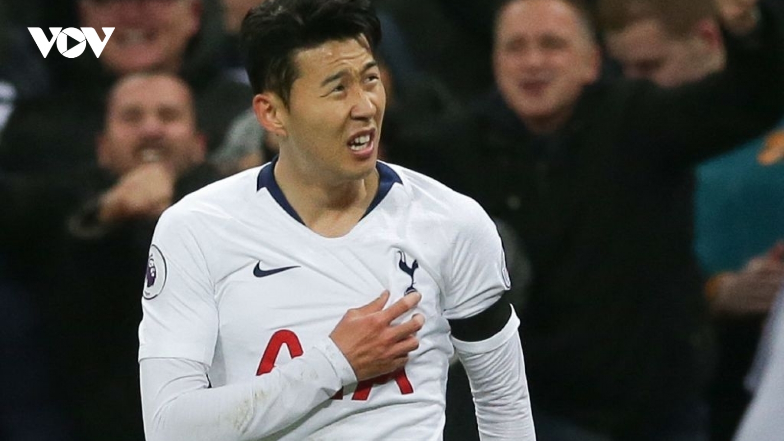 Ngày này năm xưa: Son Heung Min lập siêu phẩm vào lưới Chelsea