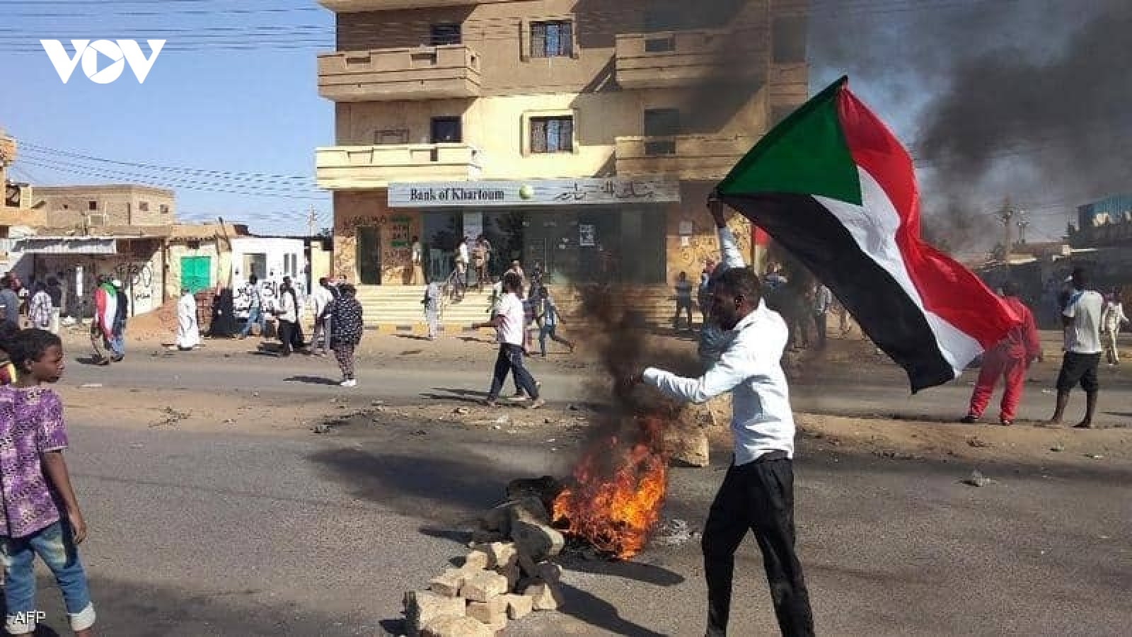 Biểu tình tiếp diễn, đụng độ leo thang tại Sudan