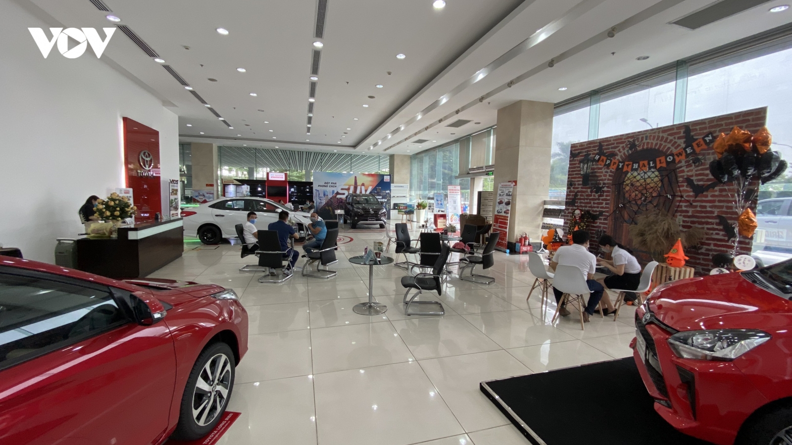 Thị trường ô tô Việt đầu năm 2025 giảm mạnh, có hãng giảm hơn 60%