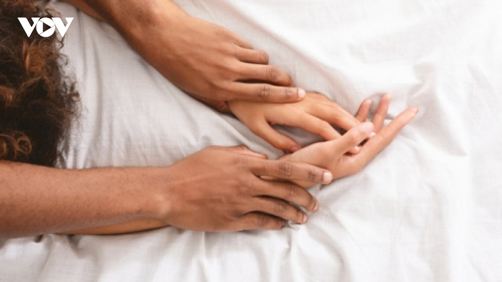 Sex nửa vời, "yêu" không lên đỉnh: Cải thiện cách nào?