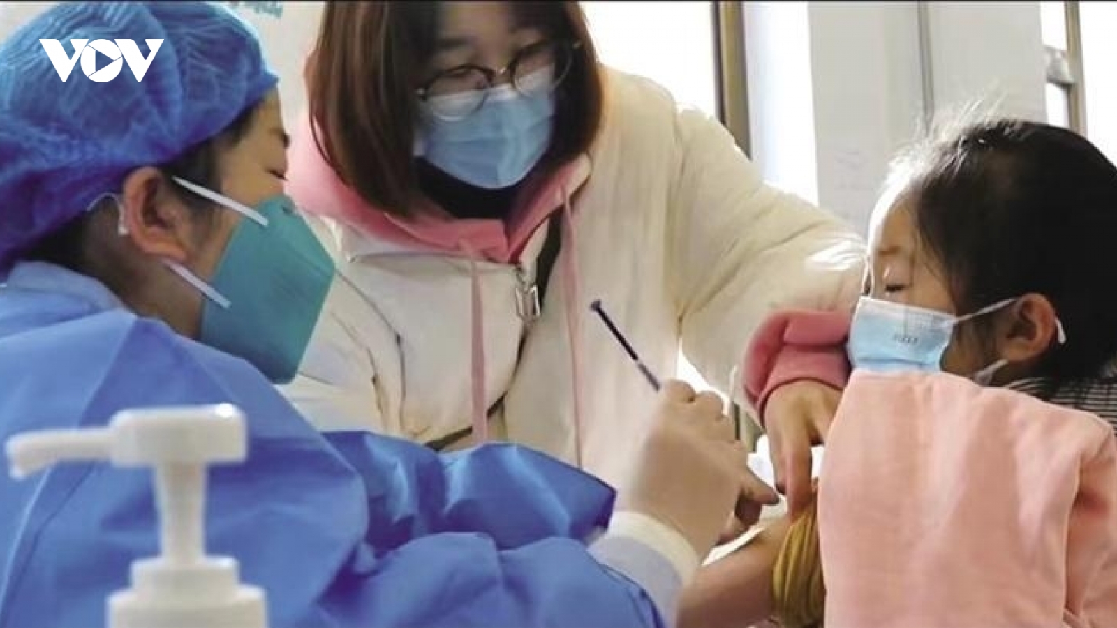 Nghiên cứu của Trung Quốc: Trẻ vị thành niên cần tiêm liều vaccine Covid-19 tăng cường