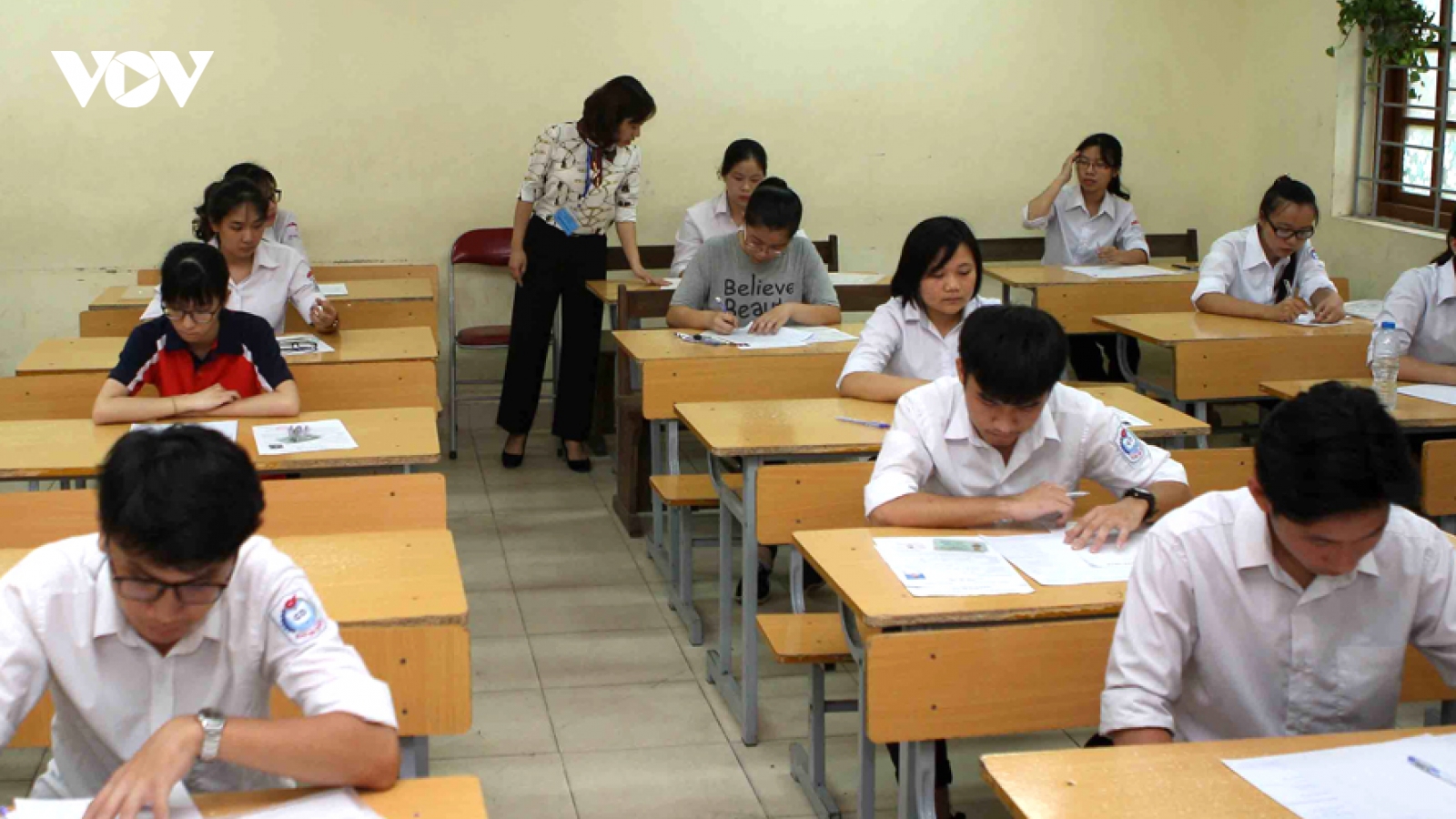 Học sinh THPT tại Hà Nội sẽ đi học trực tiếp từ ngày 6/12