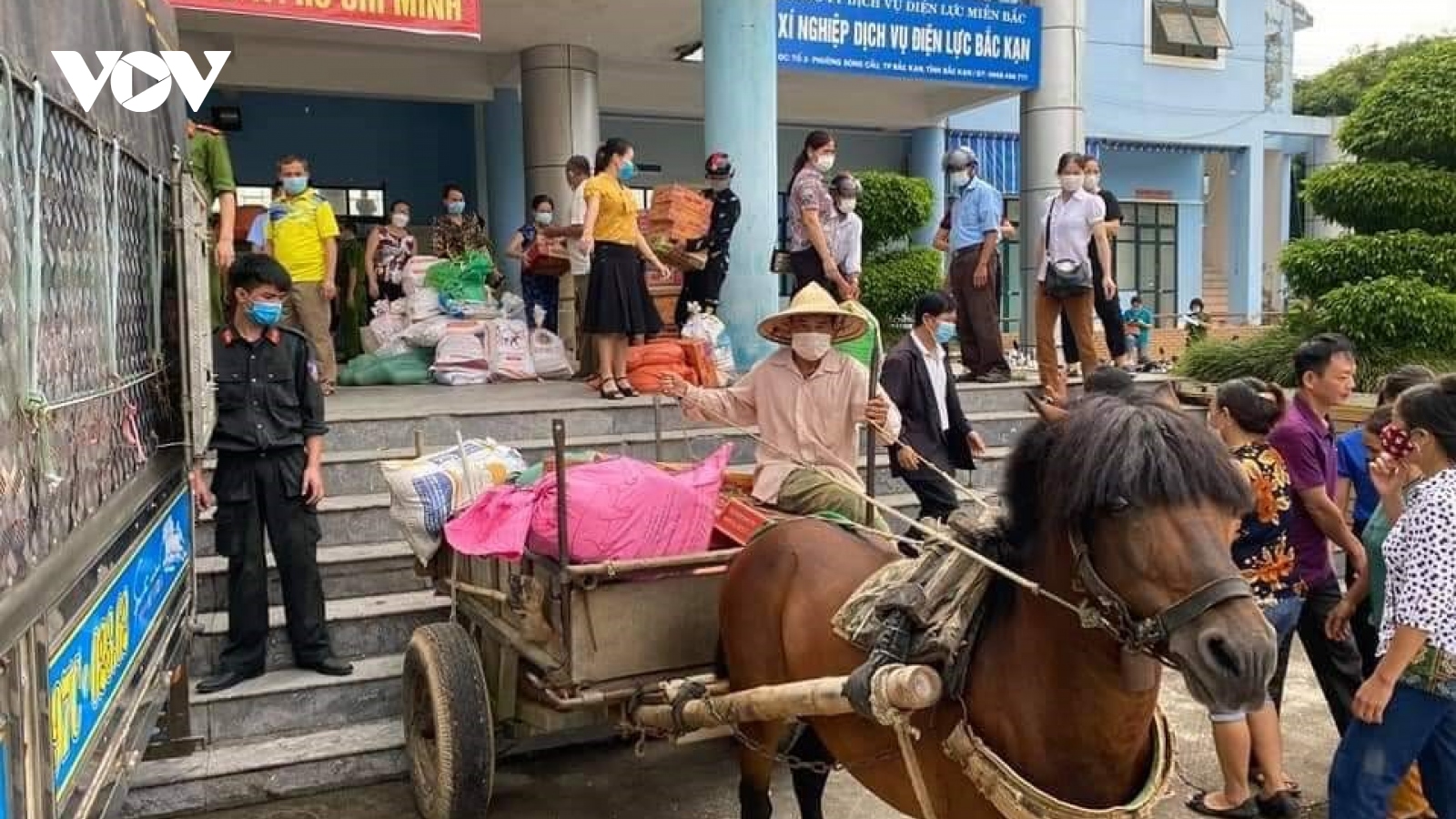 Người vùng cao Bắc Kạn cùng nhau chống dịch, cùng nhau thắng dịch