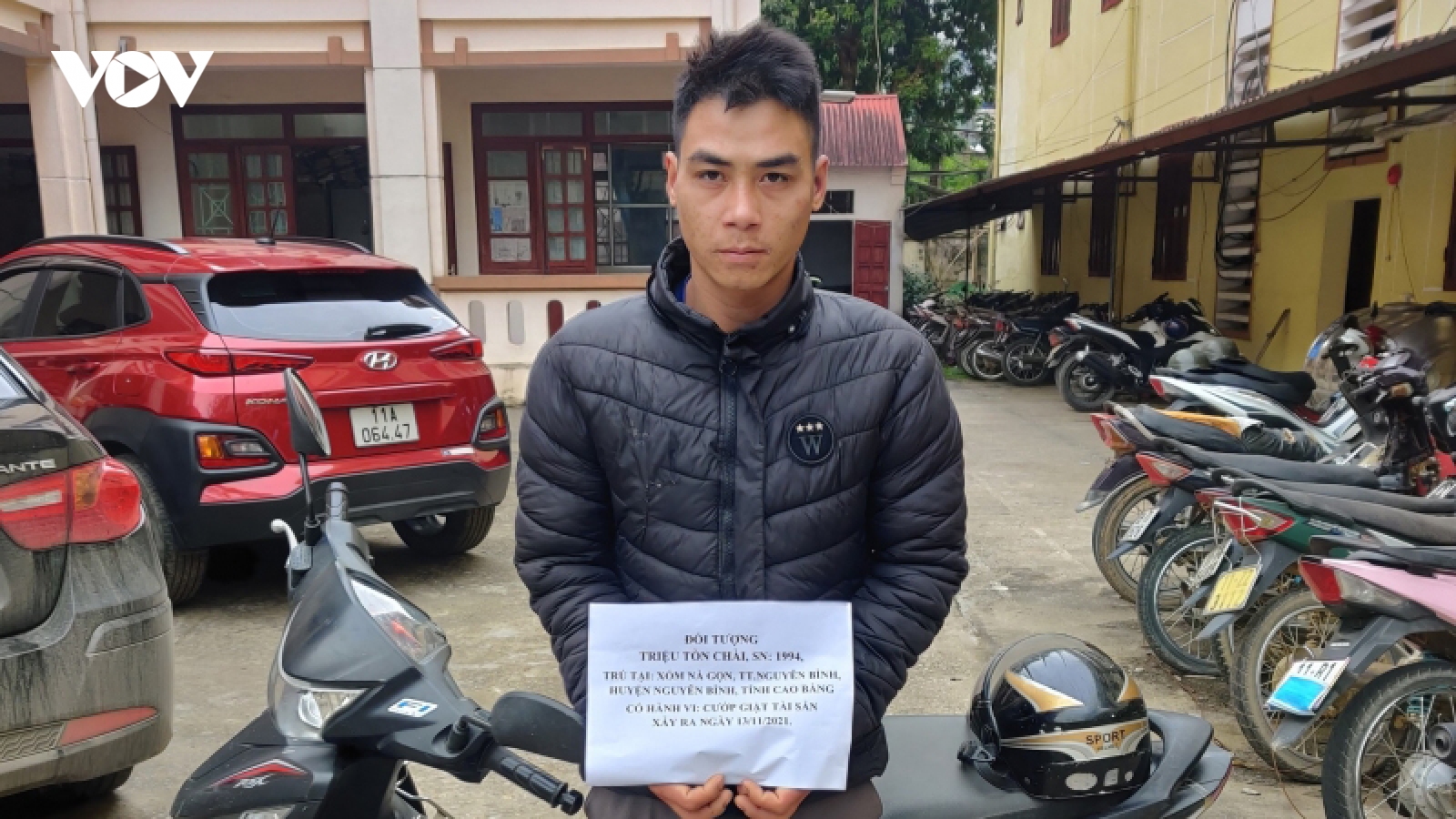 Bắt giữ đối tượng cướp giật tài sản