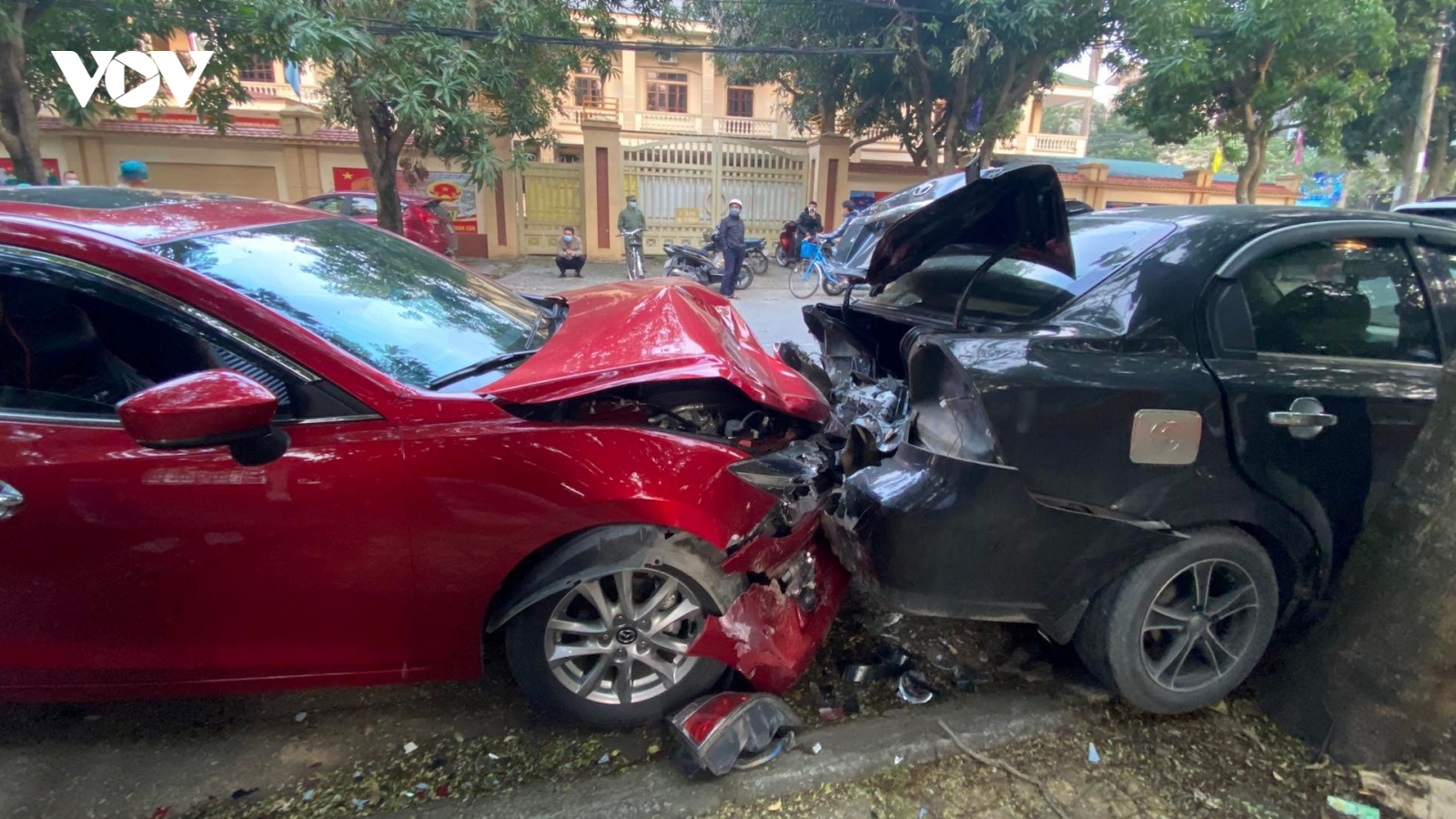 Năm xe ô tô đâm nhau liên hoàn ở TP. Vinh