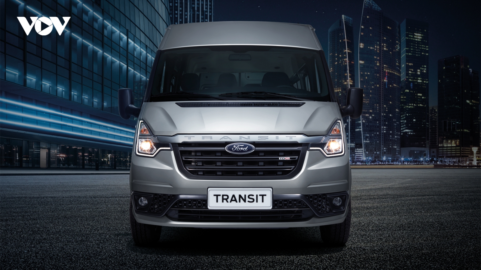 Ford Transit 2022 ra mắt, giá 845 triệu đồng