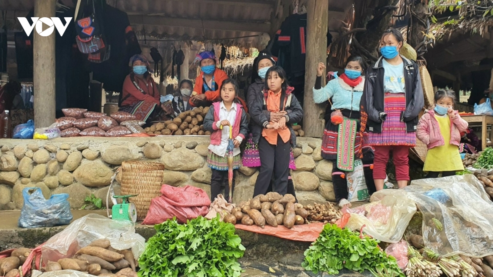 Ghé chợ phiên đặc sắc Sin Suối Hồ